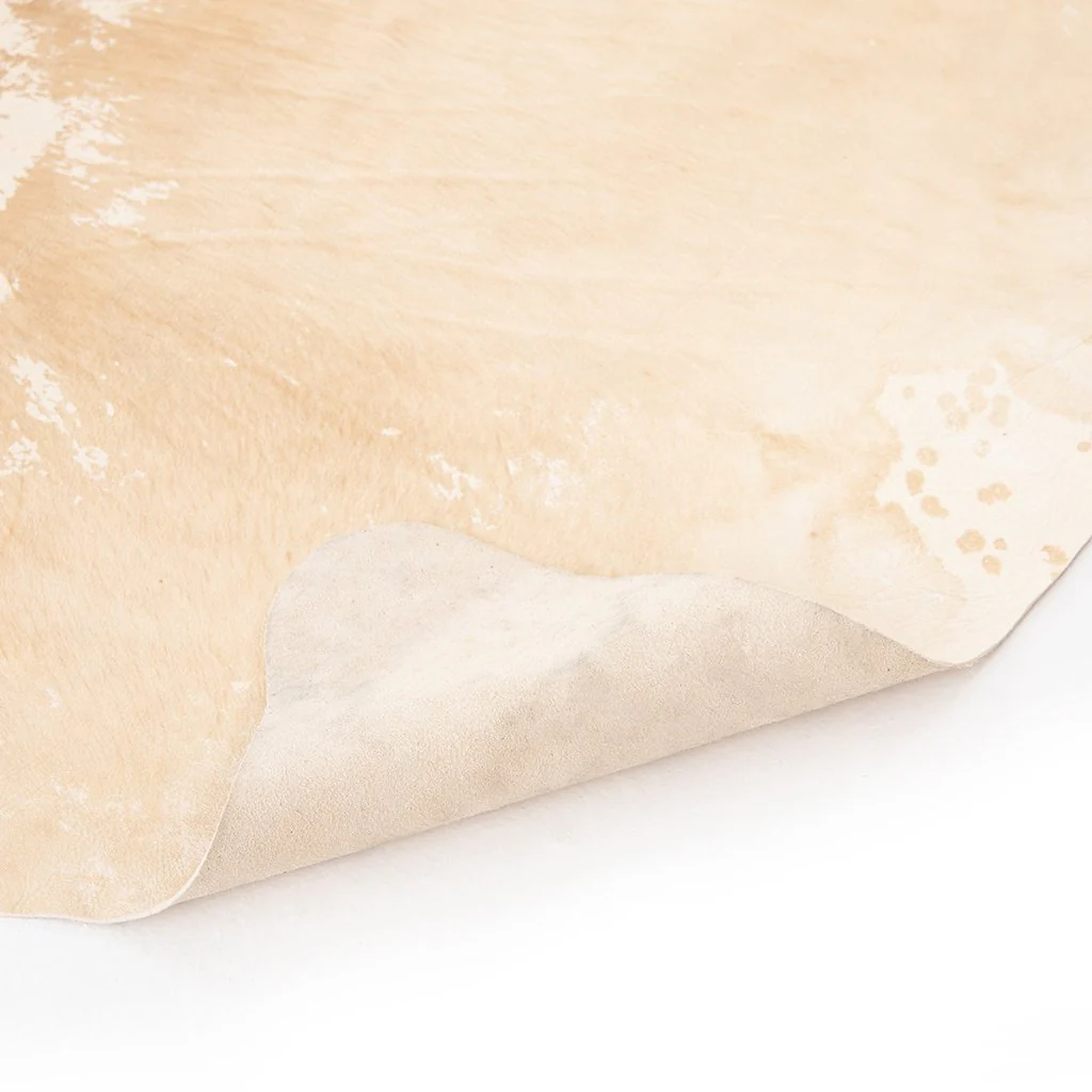 Harland Modern Cowhide Rug - Natural Brown - Image 10